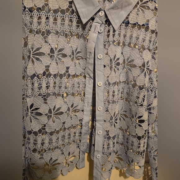 Lace Floral Longsleeve - Picture 4 of 5